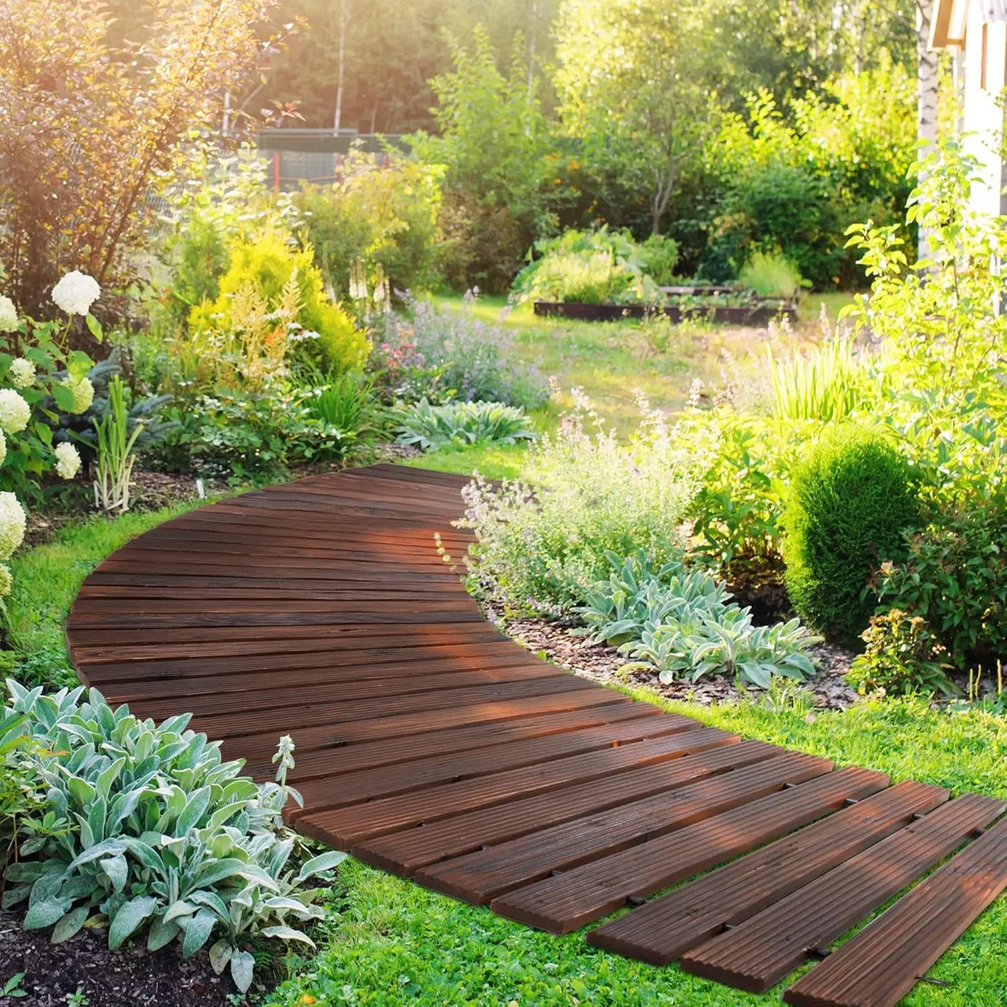 Curved Cedar Wood Garden Pathway for Outdoor Patio